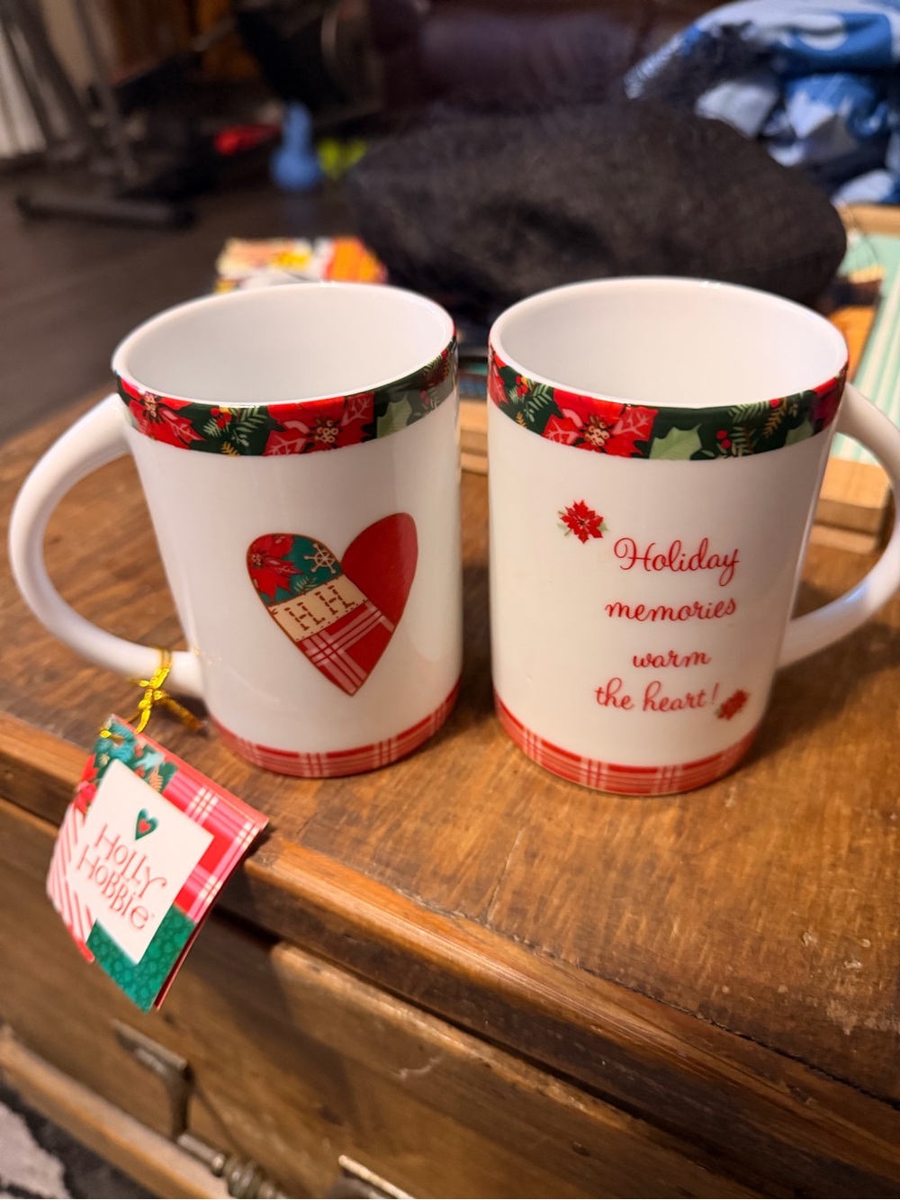 American Greetings Red & White Holiday Heart Ceramic Mug Set Holly Hobby